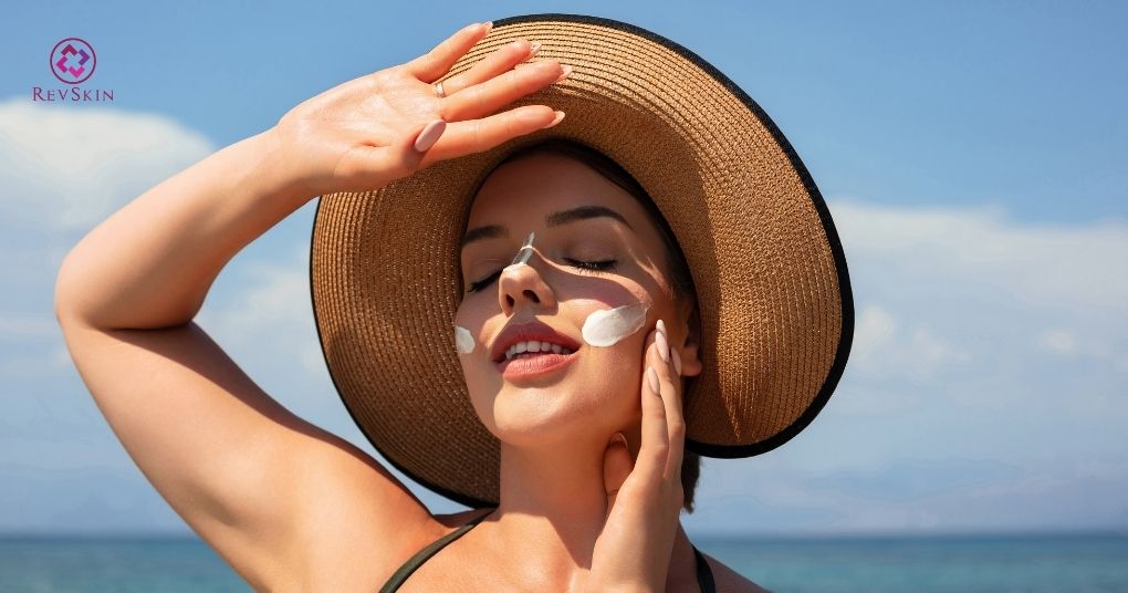 Hướng dẫn cách chăm sóc da mụn trứng cá theo phác đồ y khoa duy trì chống nắng