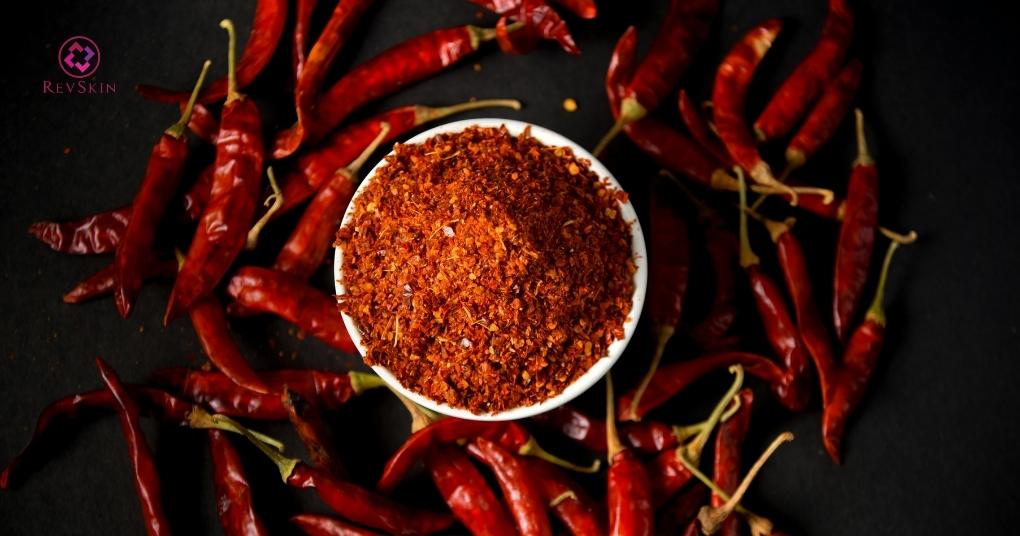 Bị mụn trứng cá kiêng ăn gì và nên ăn gì để cải thiện? thực phẩm cay nóng gây mụn